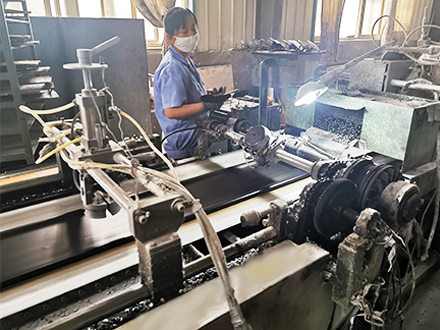 環(huán)球丁基內(nèi)胎車間